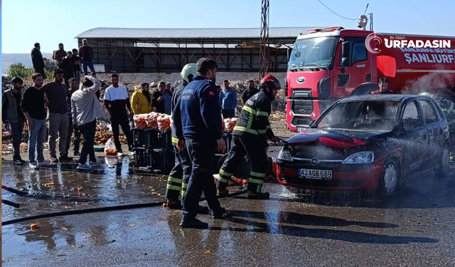 Şanlıurfa'da Bu Araç İtfaiye Binasının Hemen Yanında Yandı