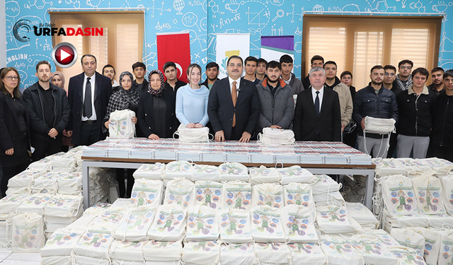 Başkan Canpolat’tan Üniversite Sınavına Hazırlanan Öğrencilere Kitap Desteği