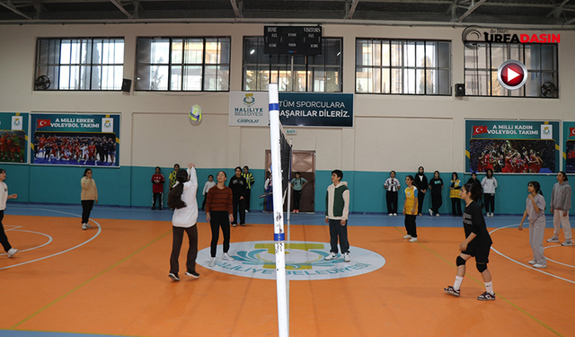 Haliliye’de Basketbol ve Voleybol Kursları Gençlerin Yeni Adresi Oldu