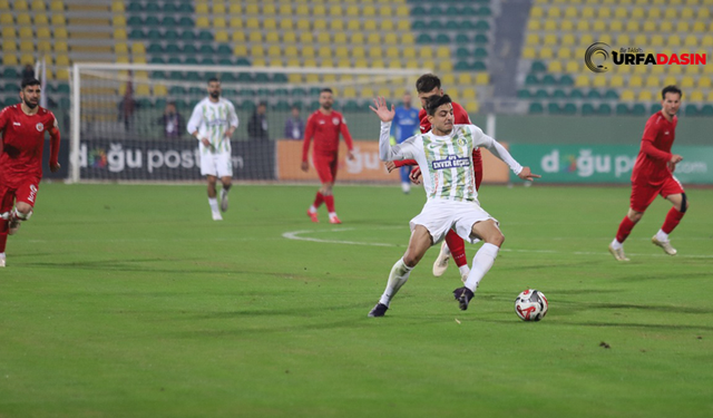 Şanlıurfaspor, Karaman'ı 2-0 Mağlup Etti Liderlik Koltuğuna Oturdu