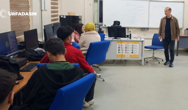 Urfa Mesleki ve Teknik Anadolu Lisesi Öğrencilerine Kemal Büyükkırcalı'dan Kariyer Semineri