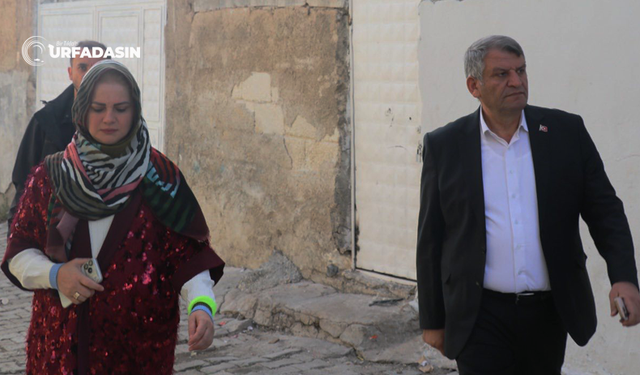 Abdulhakim Ayhan, Zevcesiyle Sokak Sokak Dolaşıp Vatandaşlarla Bir Araya Geldi