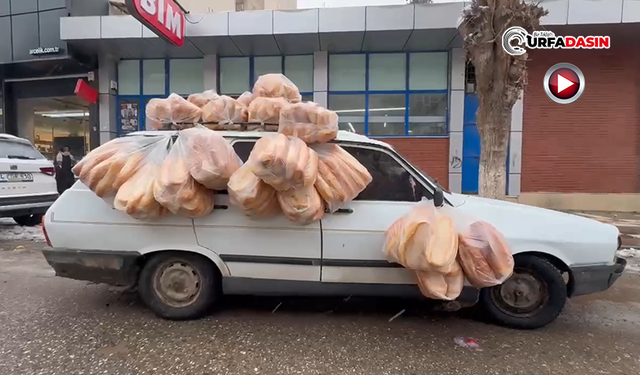 Şanlıurfa'da Kar Altında Ekmekli Otomobil Dikkati Çekti