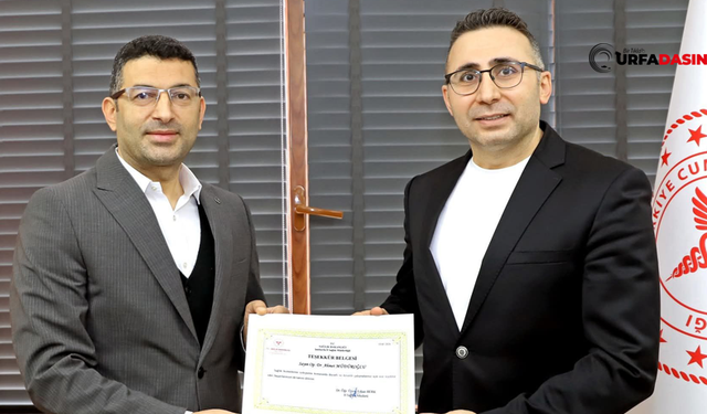 Şanlıurfa Mehmet Akif İnan Eğitim ve Araştırma Hastanesi’nde Başarılı Doktora Takdir