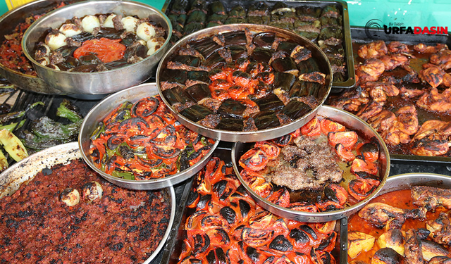 Şanlıurfa'da İftar Sofralarının Yemekleri Taş Fırınlarda Pişiyor