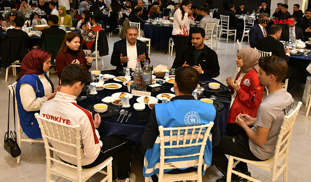Şanlıurfa Valisi Şıldak, Sporcu ve Gençlerle İftarda Buluştu