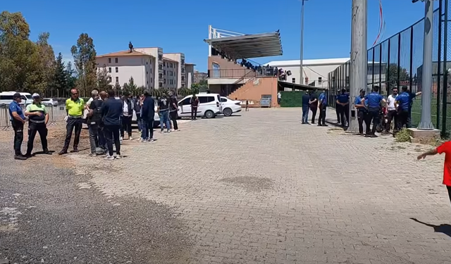 Şanlıurfa'da Siverek Viranşehir Derbisinde Yoğun Güvenlik Önlemi