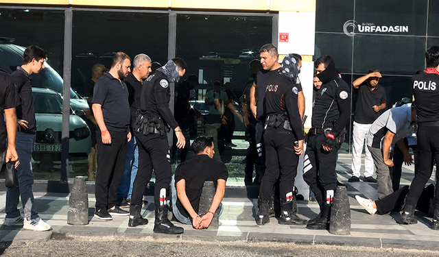 Şanlıurfa Otogarı'nda Bıçaklı Kavga: 3 Yaralı, 4 Gözaltı