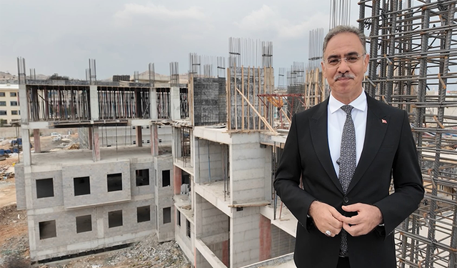 Eyyübiye'de Yeni Belediye Binası Hızla Yükseliyor