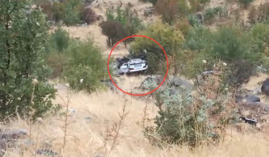 Metrelerce Yüksekten Uçuruma Düşüp Hurdaya Dönen Otomobilden Sağ Çıktı