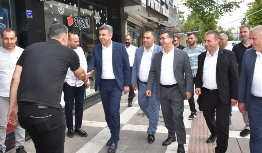 Günbegi, Hilvan Ve Siverek İlçelerini Ziyaret Etti Esnafın Taleplerini Dinledi, Notlarını Aldı