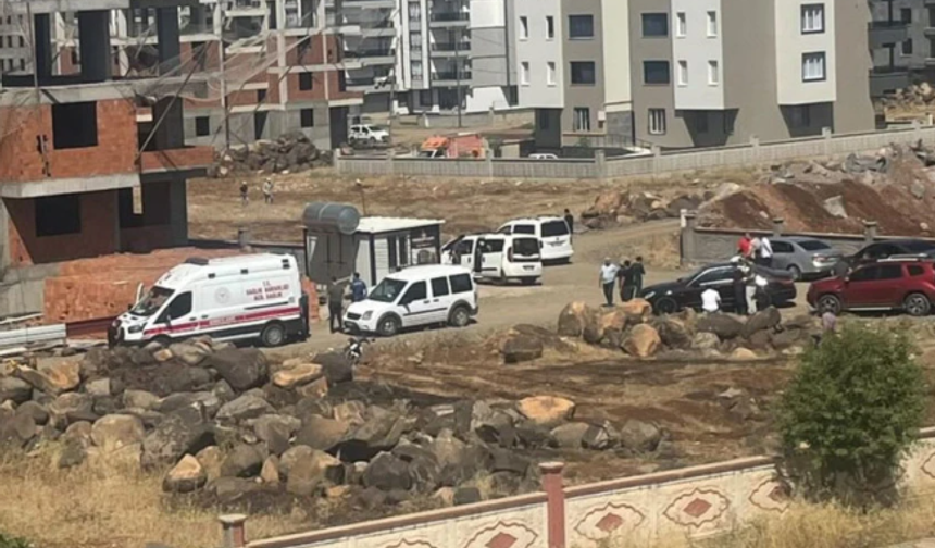 Şanlıurfa'da İnşaattan Düşen İşçi Hayatını Kaybetti