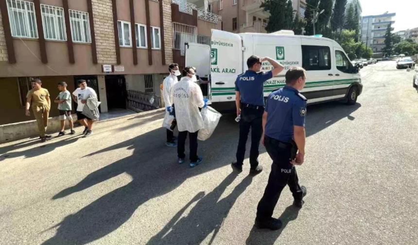 Şanlıurfa'da Evde Koku Gelmesi Üzerine Bir Genç Ölü Bulundu