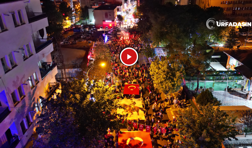 Şanlıurfa Siverek’te Cumhuriyet Kutlamalarında Fener Alayı Yürüyüşü