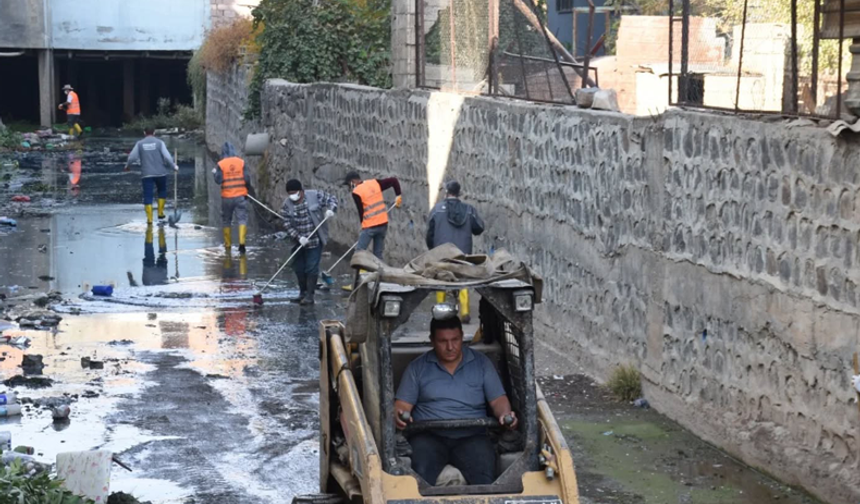 Şanlıurfa Hilvan Korçik Deresi’nde Temizlik Seferberliği Başlatıldı