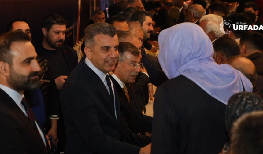 Şanlıurfa'da AK Parti'nin Bayramlaşmasına Yoğun Katılım