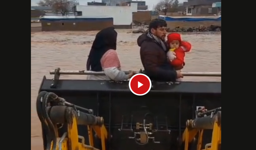 Viranşehir’de Su Baskınında Mahsur Kalan Aile Kurtarıldı