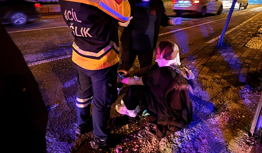 Şanlıurfa'da Otomobille Çarpışan Motosikletteki Karı Koca Yaralandı