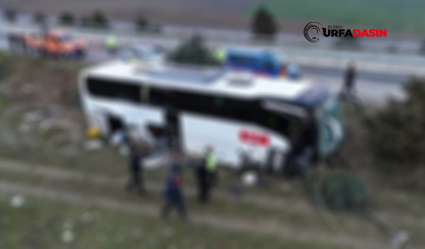 Şanlıurfa'da Turistleri Taşıyan Otobüs Otomobille Çarpıştı: 6 Yaralı