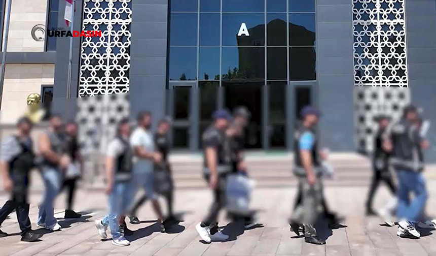 Şanlıurfa'da-Çanakkale Hattında Göçmen Kaçakçılığı Operasyonunda: 41 Kişi Tutuklandı