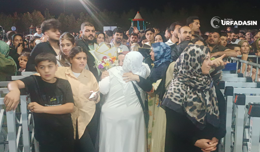 Şanlıurfalı Hacılar Çiçeklerle Karşılandı