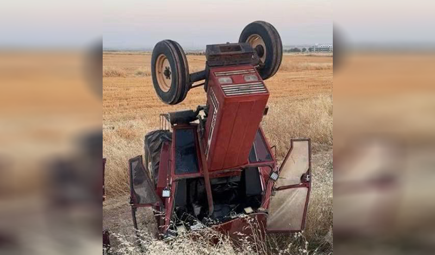 Şanlıurfa'da Traktör Şarampole Devrilip Bu Hale Geldi