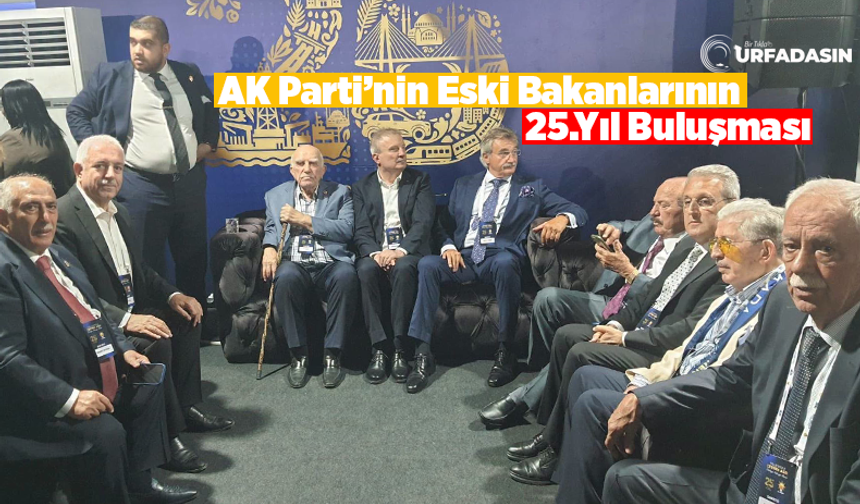 AK Parti’nin 25. Yıl Buluşmasında “Atom Karınca” Mehmet Akyürek Eskimeyen Dostlarıyla