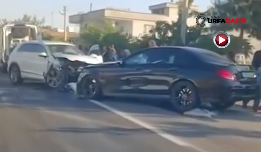 Şanlıurfa Halfeti'de Otomobiller Kafa Kafaya Çarpıştı: 4 Yaralı