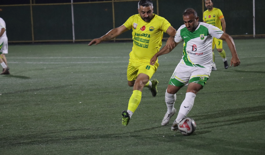 Şanlıurfa’da 35 Yaş Üstü Masterler Futbol Turnuvası Yarı Final Karşılaşmaları Başladı