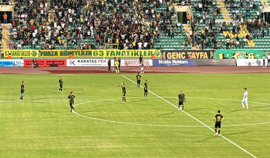 Şanlıurfaspor, Adana Demir Sporu 10 Yıldır Yenemiyor Maç 1-1 Sona Erdi