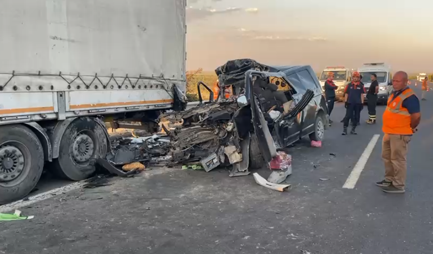 Şanlıurfa Suruç Yolunda Yine Trafik Kazası Yine Can Kaybı ve Yaralılar Var