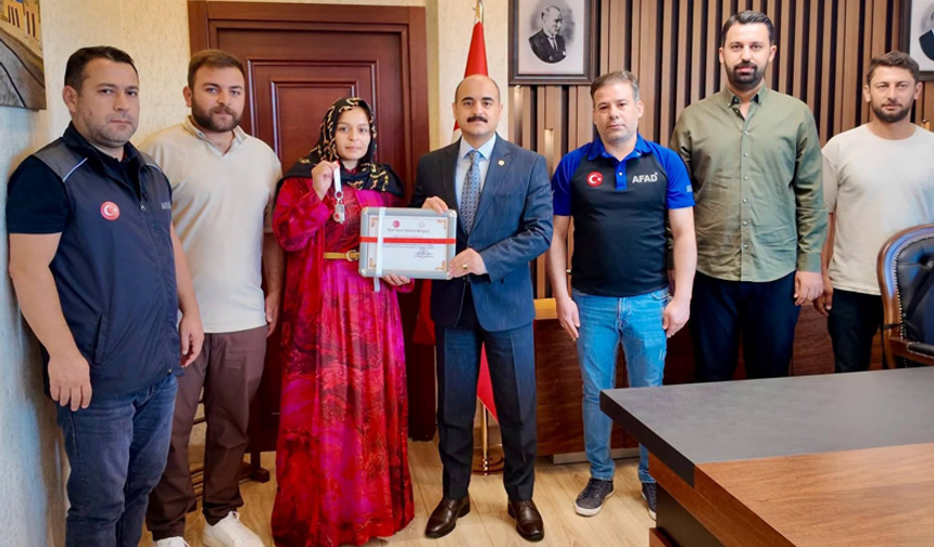 Akçakale’de Afet Konutlarında Anahtar Teslim Edildi