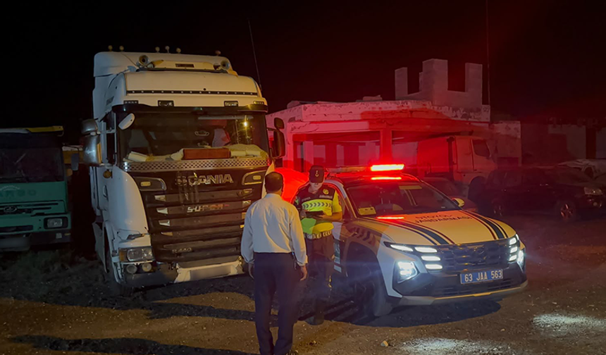Şanlıurfa'da Sahte Plaka Takan Tır Sürücüsüne Ceza Yağdı