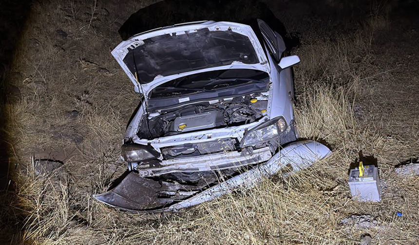 Şanlıurfa'da Otomobil Şarampole Devrildi: 3 Kişilik Aile Yaralandı