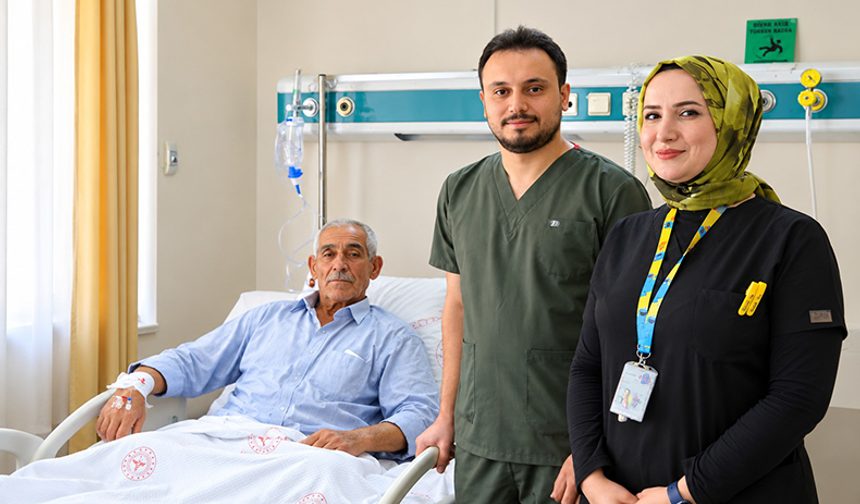 Şanlıurfa’da 60 Yaşındaki Hastanın Aort Kapağı Küçük Bir Kesikle Değiştirildi
