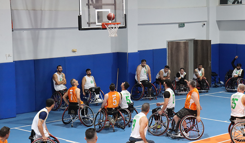 Süper Lig Ekiplerinin Yer Aldığı Basketbol Turnuvası Şanlıurfa'da Başladı