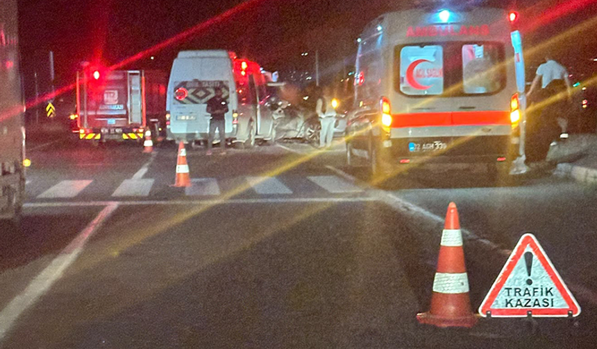Adıyaman-Şanlıurfa Yolunda Feci Kaza: 15 Yaralı