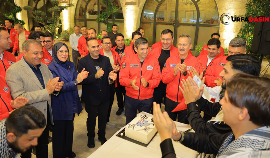 Selçuk Bayraktar'a Şanlıurfa'da Sıra Geceli Doğum Günü Sürprizi