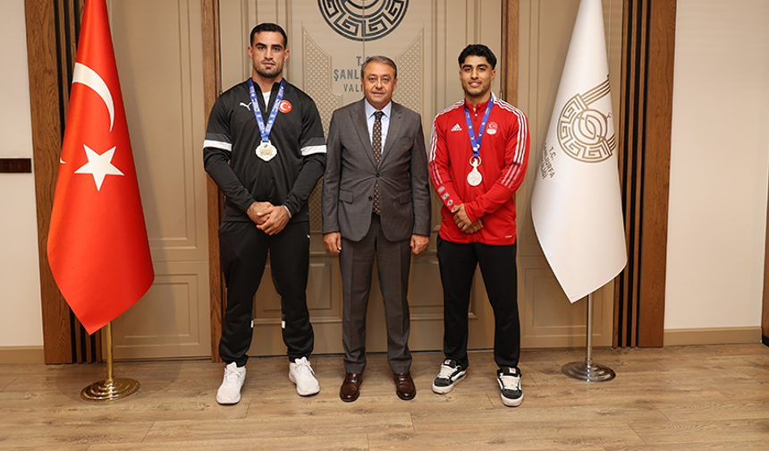 Şanlıurfa Valisi Şıldak, Şampiyon Sporcuları Ağırladı