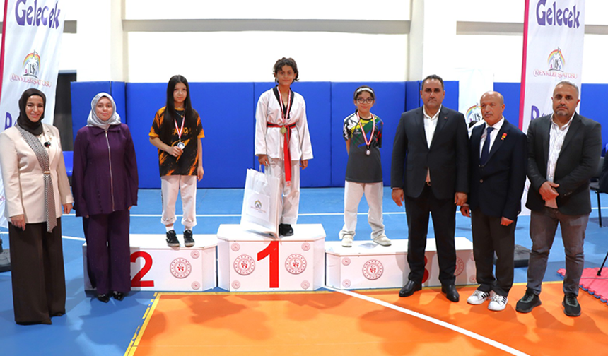 Geleceğin Şampiyonları Şanlıurfa’da Minderde! 150 Sporcu Mücadele Etti