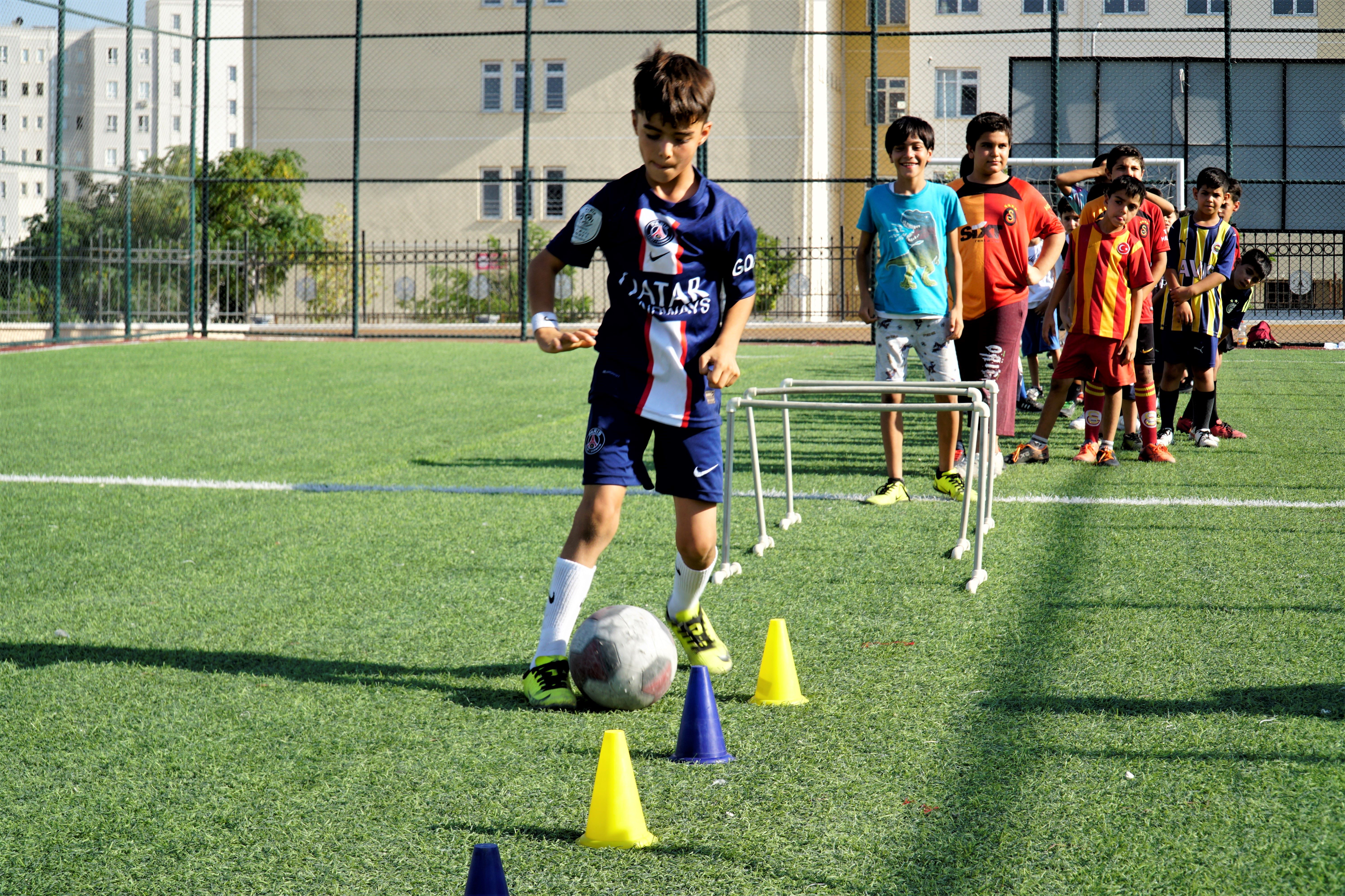 KKöprüBld- Seyrantepe'de çocuklar zamanını sporla değerlendiriyor (7)