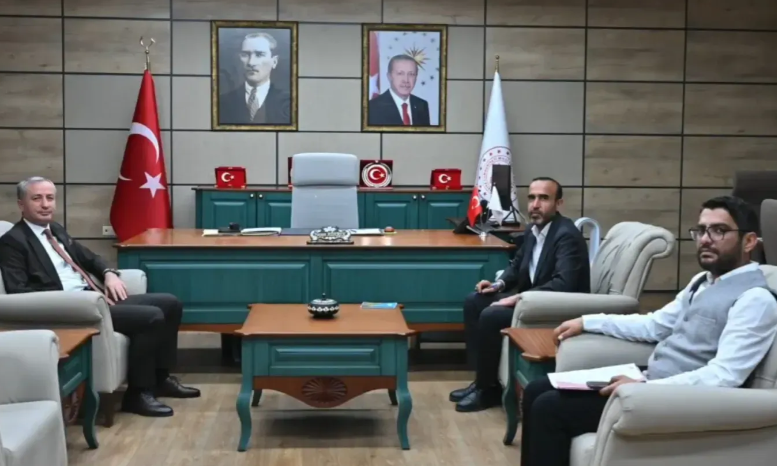 Ferit Şenyaşar Müdüre Ziyaret