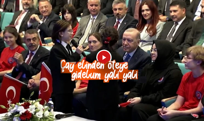 Öğrenciler, Cumhurbaşkanı Erdoğan İle Türkü Söyledi